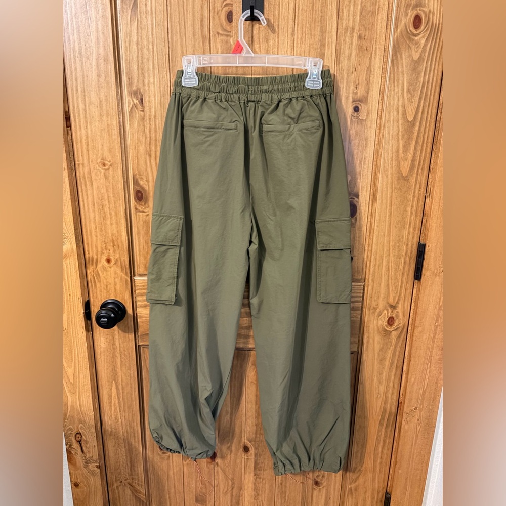 Fabletics Cargo joggers Medium - Picture 2 of 6